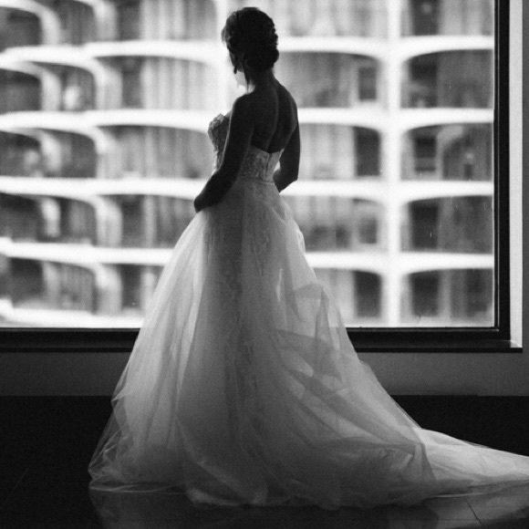 Monique Lhullier Gweneth Wedding & Custom Tulle - Picture 6 of 8